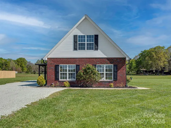 901 Hasty Rd, Marshville, NC 28103