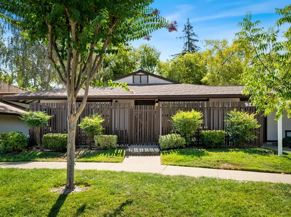 5494 Roundtree Dr APT B, Concord, CA 94521