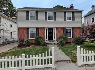 33 Pidge Ave, Pawtucket, RI 02860