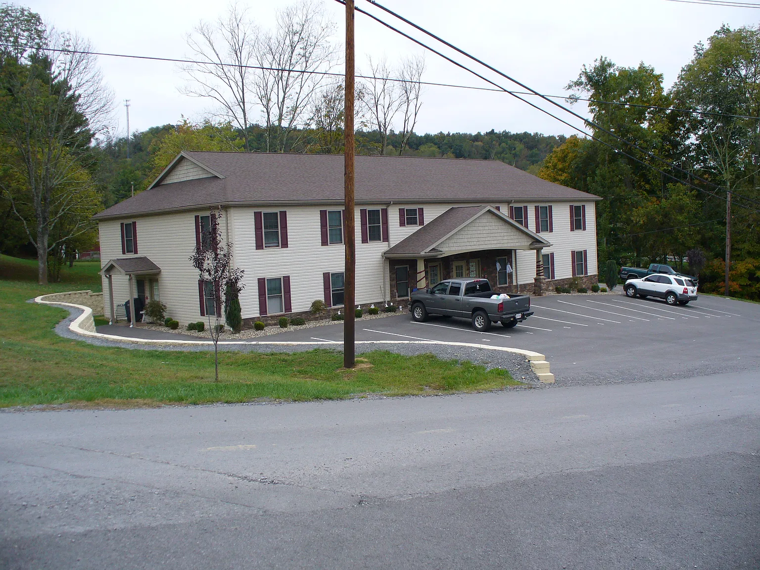 2 bed, 850 sqft, $950 — Photo 1