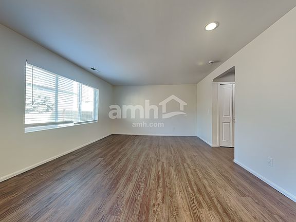 5th image of 18320 72nd Ave E