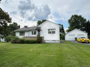 119 Cherrywood Dr, Fishkill, NY 12524