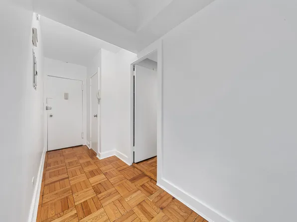 105 Ashland Place image 14 of 23