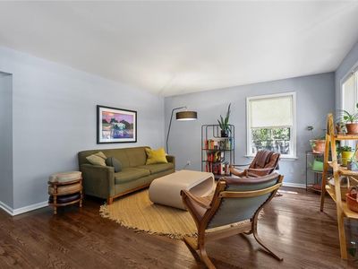 7617 Holmes Rd, Kansas City, MO, 64131