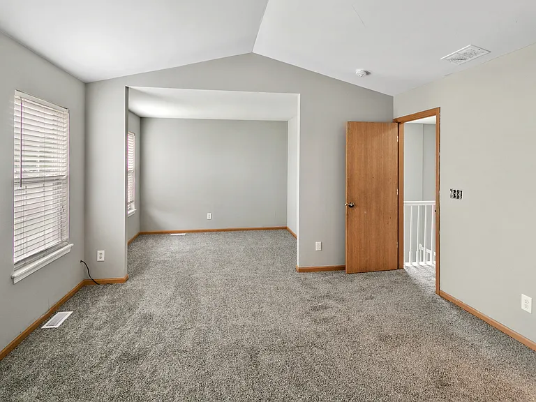 678 Zachary Dr — Photo 8