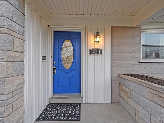 3rd image of 7311 Timberknoll Dr