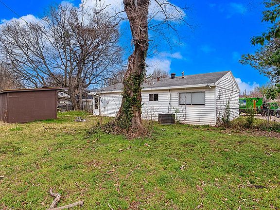 5th image of 3417 Moonlake Cir
