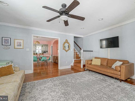 5th image of 345 Upland Way