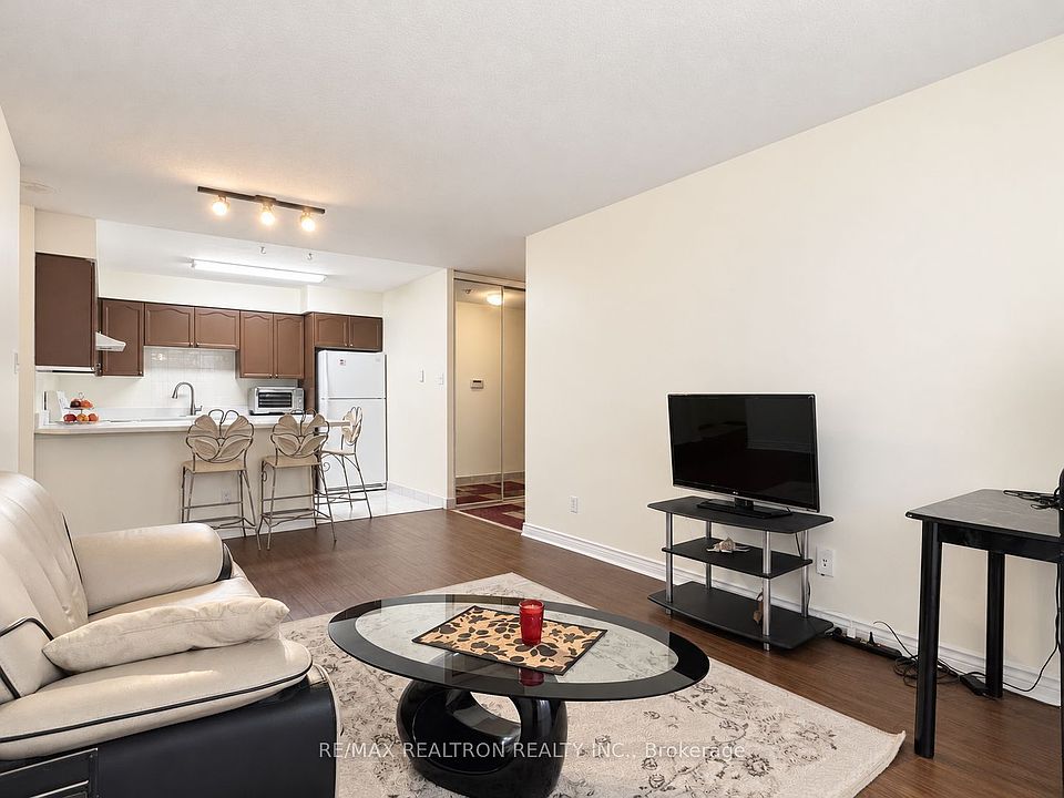 1st image of 256 Doris Ave #511