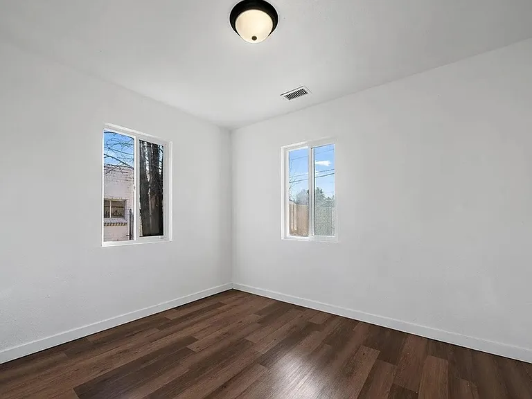 3500 E 30th Ave — Photo 15