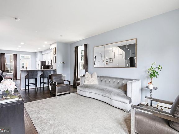 4th image of 41768 McMonagle Sq