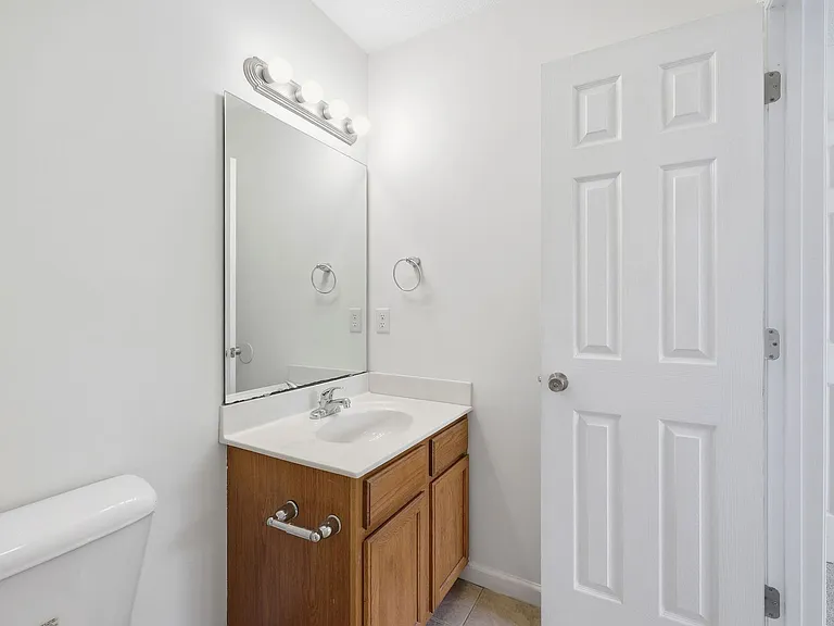 100 Cornerstone Pl — Photo 11