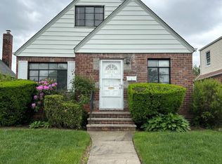 22754 Murdock Ave, Queens Village, NY 11429