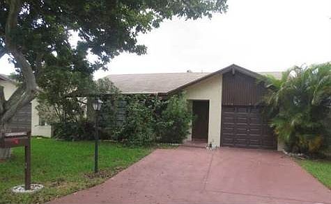 1st image of 2326 SW 16th Dr