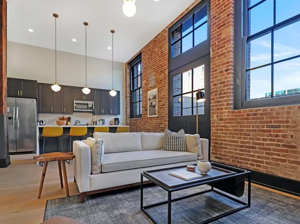 1148 S Peters St, New Orleans, LA