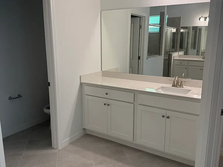 4521 NW 35th Ave — Photo 13