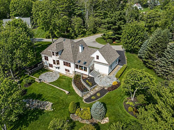 3rd image of 27 Riverview Drive