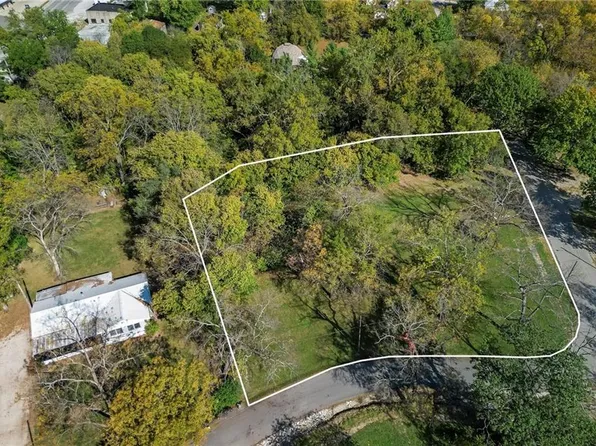 S 28th St, Bethany, MO 64424