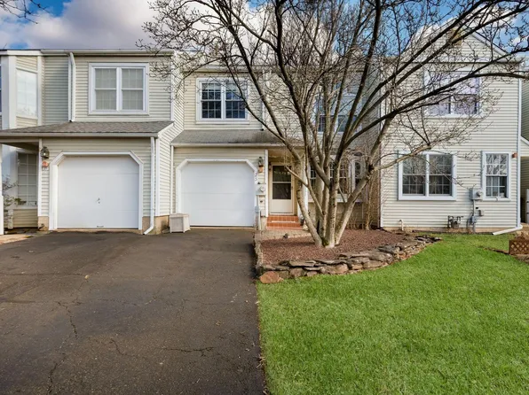 23 Parkview Way, Newtown, PA 18940