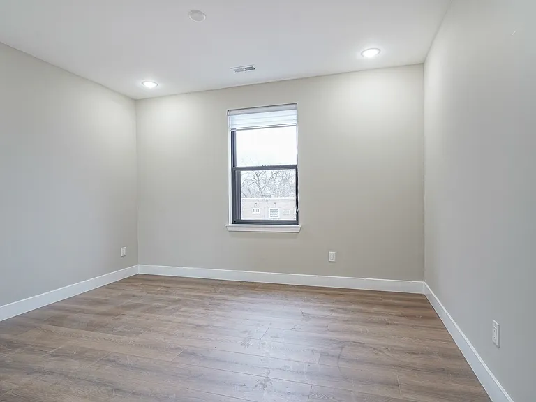 4432 Wingate St #302 — Photo 9