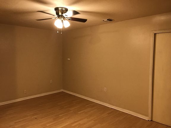 3rd image of 12435 Alexandria Dr