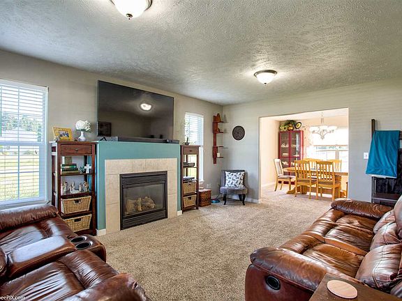 2nd image of 3115 S Man O War Ln