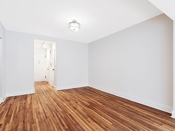 4th image of 91 Van Cortlandt Ave W APT 6H