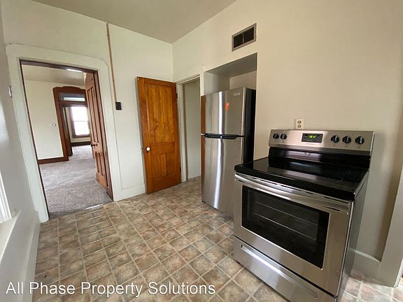 3rd image of 319 1/2 S 8th St
