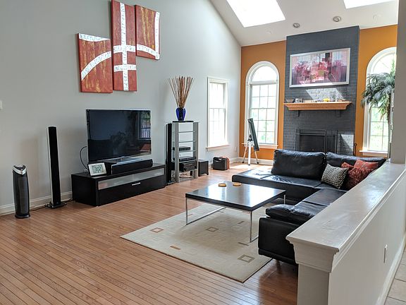 4th image of 36 Greenwood Rd