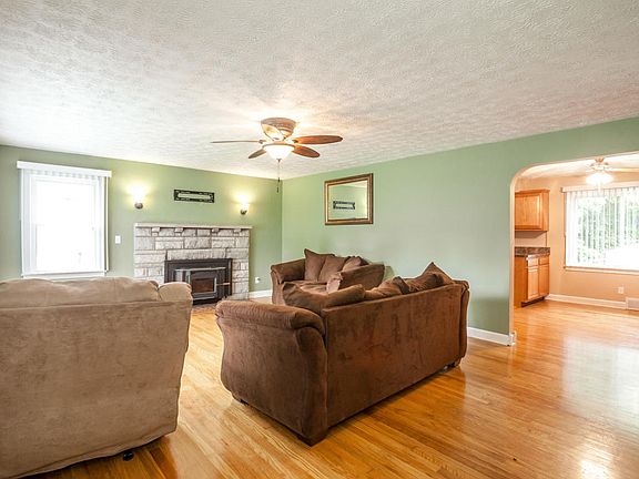 3rd image of 11308 Frenchrone Dr