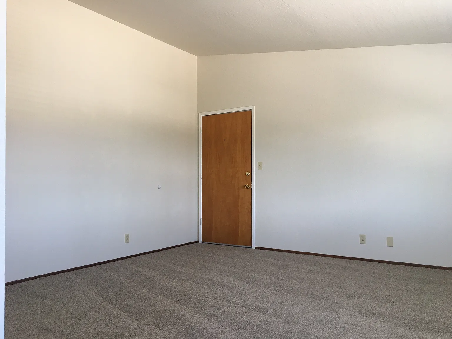 2 bed, 900 sqft, $2,450 — Photo 3