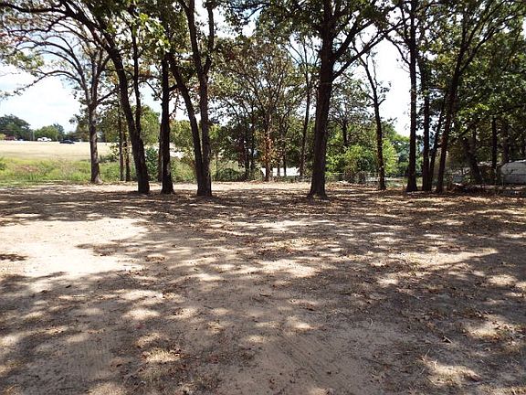 4th image of 103 Cottonwood Trl