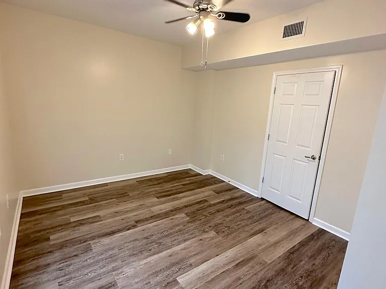 4950 Siesta Oak Loop — Photo 4