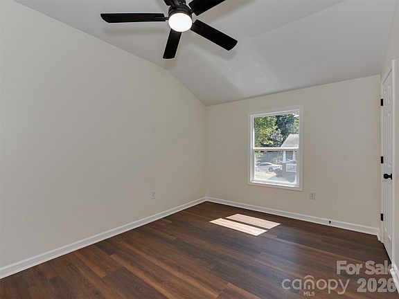 5th image of 3204 Amay James Ave