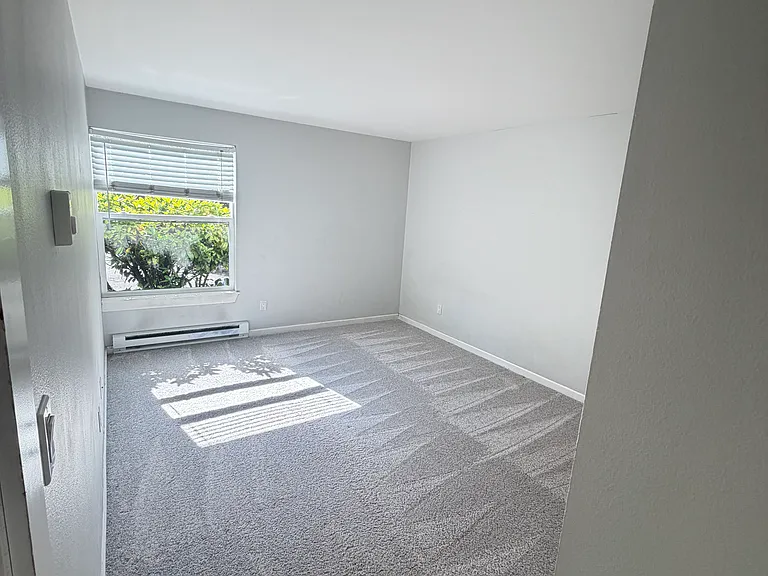 14715 SE 24th St — Photo 7
