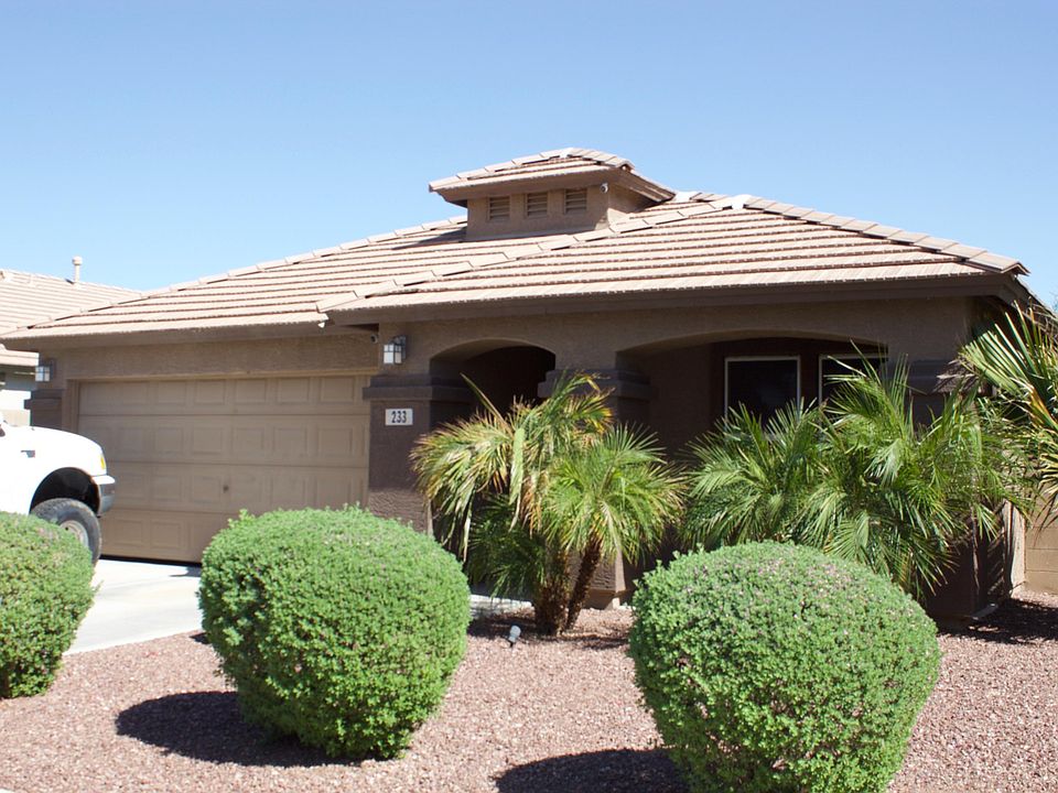 1st image of 233 N 153rd Ave