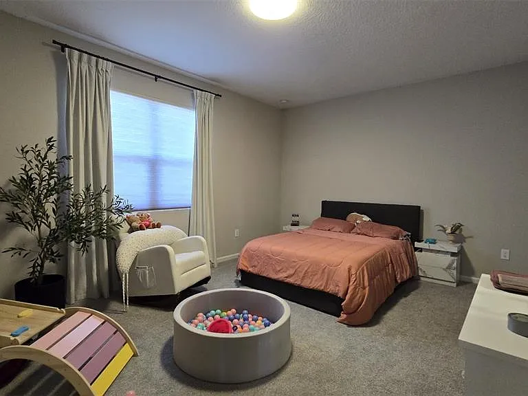 802 Ballantyne Dr — Photo 9