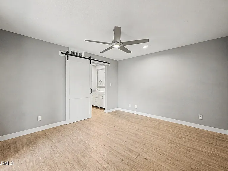 9465 N 92nd St #105 — Photo 13