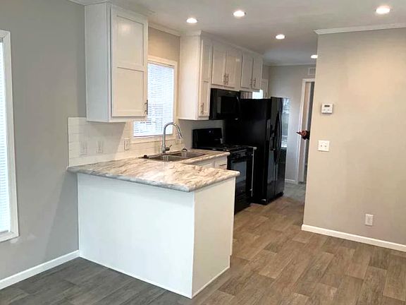 3rd image of 4577 Circle Inn Dr