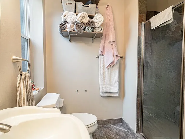 105 S 18th St #1 — Photo 16