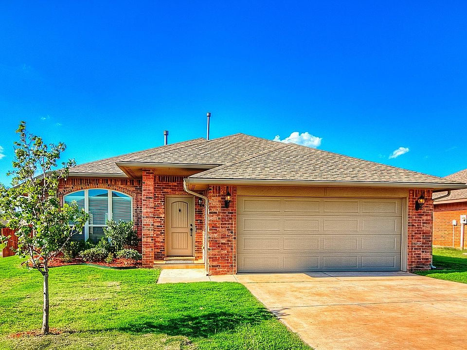Gorgeous Home on Large Cul-de-Sac lot