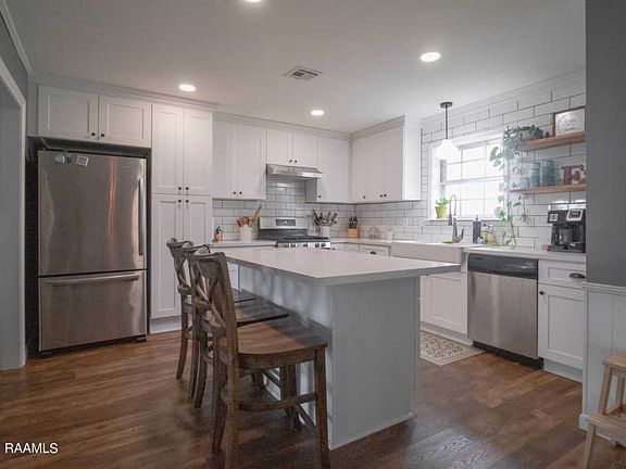 2nd image of 212 Amberwood Dr
