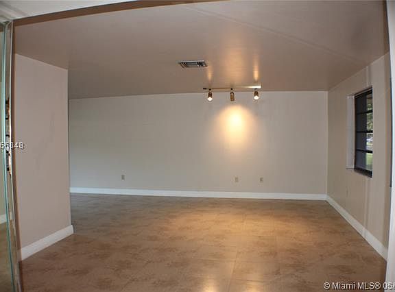 4th image of 15401 Turnbull Dr