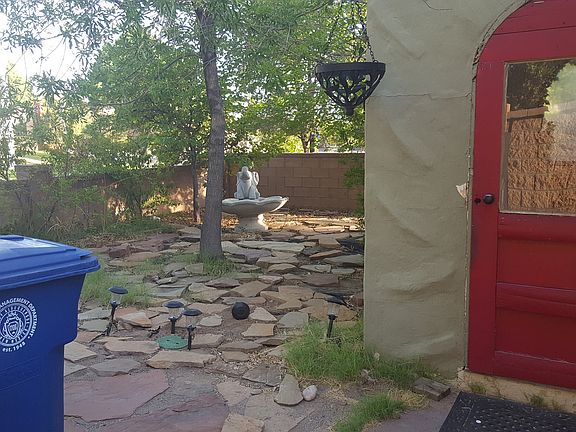 2nd image of 138 Girard Blvd NE