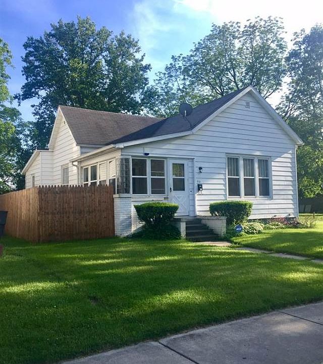 2nd image of 213 W Garfield Ave
