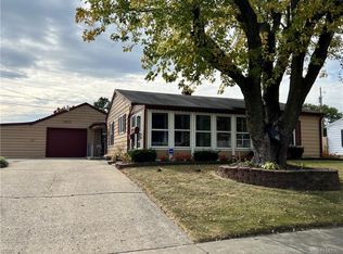 2217 Memorial Dr, Springfield, OH 45505