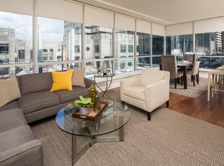 2042 Market St #9, Philadelphia, PA 19103