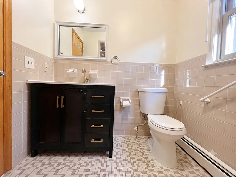 100 Hancock Ave — Photo 9