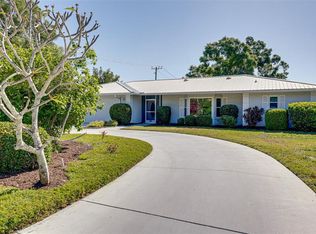 4818 W Country Club Dr, Sarasota, FL 34243
