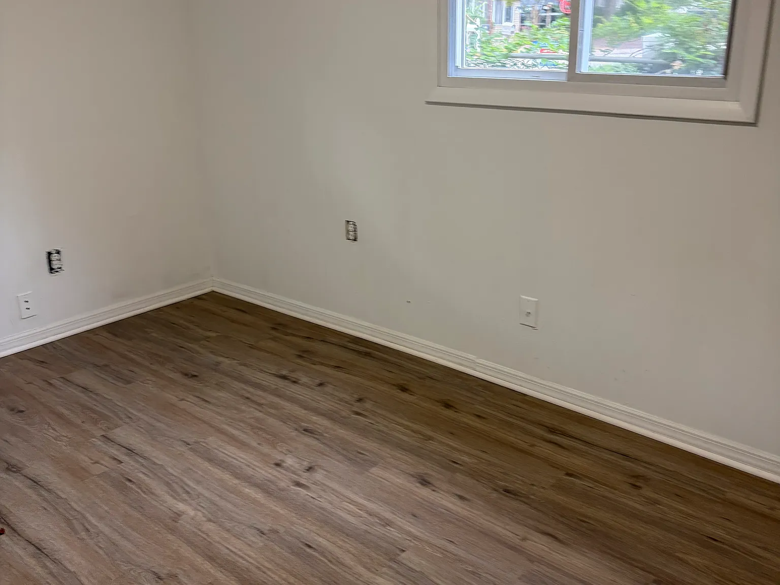 3 bed, 948 sqft, $2,200 — Photo 1